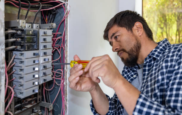 Best Emergency Electrical Repair  in Grundy Center, IA